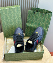 Carregar imagem no visualizador da galeria, Gucci Screnner GG Black