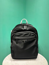 Carregar imagem no visualizador da galeria, Prada Backpack Saffiano Black