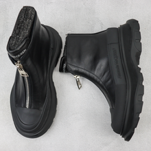 Carregar imagem no visualizador da galeria, Alexander McQueen Ankle boot Tread Slick com zíper
