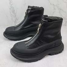 Carregar imagem no visualizador da galeria, Alexander McQueen Ankle boot Tread Slick com zíper