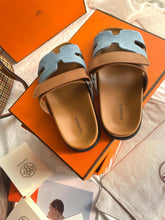 Carregar imagem no visualizador da galeria, Hermes Chypre Sandal Denim