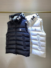 Carregar imagem no visualizador da galeria, MONCLER SLEEVELESS - BOURNE WHITE \ BLACK