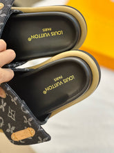 Carregar imagem no visualizador da galeria, Chinelo Flatform Pool Pillow Black