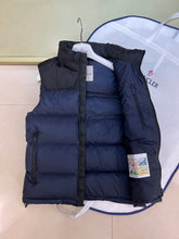 Carregar imagem no visualizador da galeria, Moncler Ophrys Down Vest