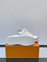 Carregar imagem no visualizador da galeria, Tênis New Louis Vuitton Branco/Prata