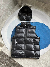 Carregar imagem no visualizador da galeria, Colete Moncler Black Glow