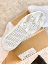 Carregar imagem no visualizador da galeria, Golden Goose Ball Star Triple White