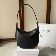 Carregar imagem no visualizador da galeria, Celine Heloïse Cuir Triomphe Black