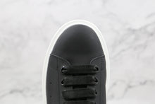 Carregar imagem no visualizador da galeria, Alexander Mcqueen Oversized Black White Sole