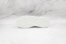 Carregar imagem no visualizador da galeria, Alexander Mcqueen Oversized Black White Sole