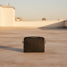 Cargar imagen en el visor de la galería, BOLSO LV Soft Trunk