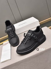 Carregar imagem no visualizador da galeria, Tênis Alexander Mc Oversized Sneaker All Black