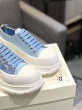 Carregar imagem no visualizador da galeria, Tênis Alexander Mc Low-Top Sneaker Sky Blue