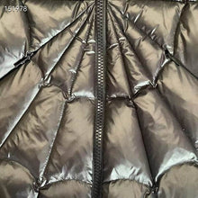 Carregar imagem no visualizador da galeria, Moncler Spider