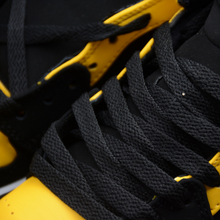 Carregar imagem no visualizador da galeria, Jordan 1 Retro Mid New Love (2017) 554724-035