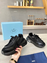 Carregar imagem no visualizador da galeria, Prada Brushed Leather Sneakers Bike Fabric Suede - Black A1016330