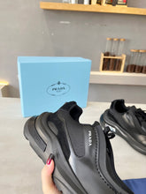 Carregar imagem no visualizador da galeria, Prada Brushed Leather Sneakers Bike Fabric Suede - Black A1016330