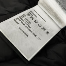 Carregar imagem no visualizador da galeria, Colete Moncler Branco
