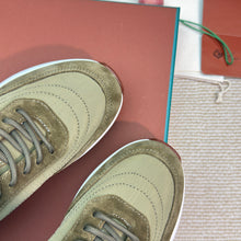 Carregar imagem no visualizador da galeria, Sneaker Loro Piana Light Olive Green
