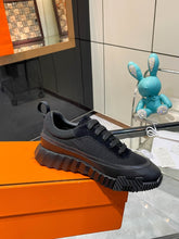 Carregar imagem no visualizador da galeria, Tênis Hermès All Black
