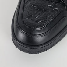 Carregar imagem no visualizador da galeria, Tênis Trainer Louis Vuitton Preto Cad White
