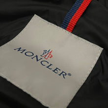 Carregar imagem no visualizador da galeria, Colete Moncler Branco
