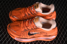Carregar imagem no visualizador da galeria, Nike Vomero Premium x Melitta Baumeister Total Orange Chalk .
