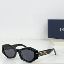 Carregar imagem no visualizador da galeria, Óculos Dior
