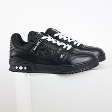 Carregar imagem no visualizador da galeria, Tênis Trainer Louis Vuitton Preto Cad White
