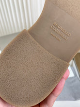 Carregar imagem no visualizador da galeria, Bota Brunello Cucinelli Suede Chelsea
