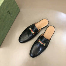 Carregar imagem no visualizador da galeria, Gucci Princetown Slipper GG
