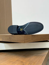 Carregar imagem no visualizador da galeria, Sapato 4 Louis Vuitton Preto
