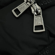 Carregar imagem no visualizador da galeria, Colete Moncler Branco
