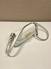 Carregar imagem no visualizador da galeria, Prada Cleo
