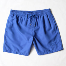 Carregar imagem no visualizador da galeria, Shorts de Banho Masculino com Estampa Reativa à Água Vilebrequin – Ronde des Tortues Azul
