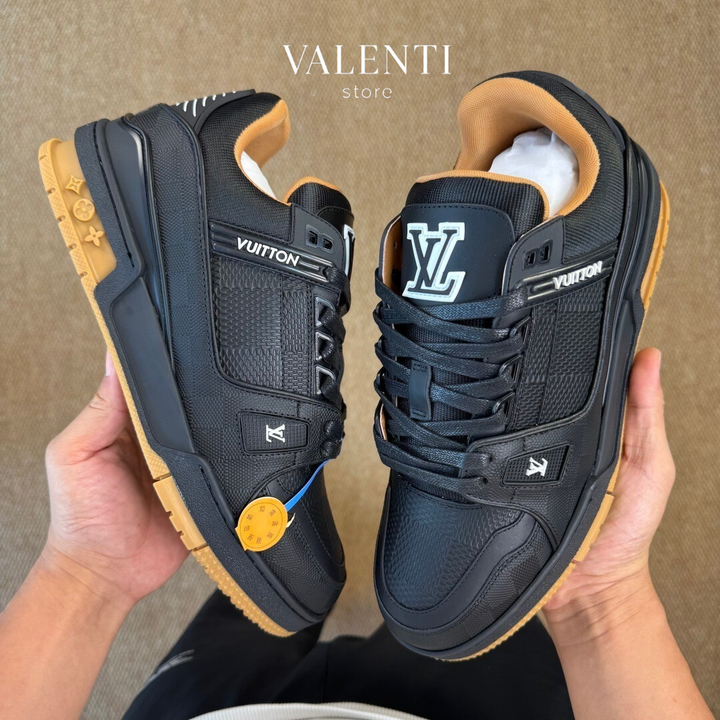 Tênis Trainer Louis Vuitton Preto/Marrom
