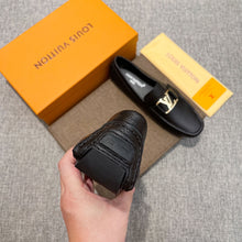 Carregar imagem no visualizador da galeria, Sapato 3 Louis Vuitton
