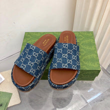Carregar imagem no visualizador da galeria, Gucci Angelina Platform 55 mm Sandal Jacquard Denim
