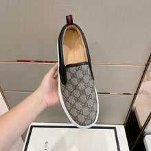 Carregar imagem no visualizador da galeria, GUCCI GG Supreme Slip On
