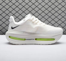 Cargar imagen en el visor de la galería, Nike Vomero Premium - Blanco/Verde
