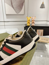 Carregar imagem no visualizador da galeria, Gucci Screnner Black
