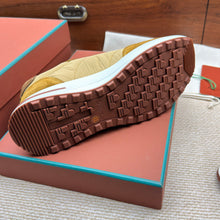 Carregar imagem no visualizador da galeria, Sneaker Loro Piana Mustard Yellow
