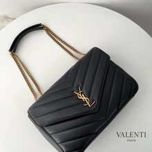 Carregar imagem no visualizador da galeria, Bolsa Yves Saint Laurent Preta
