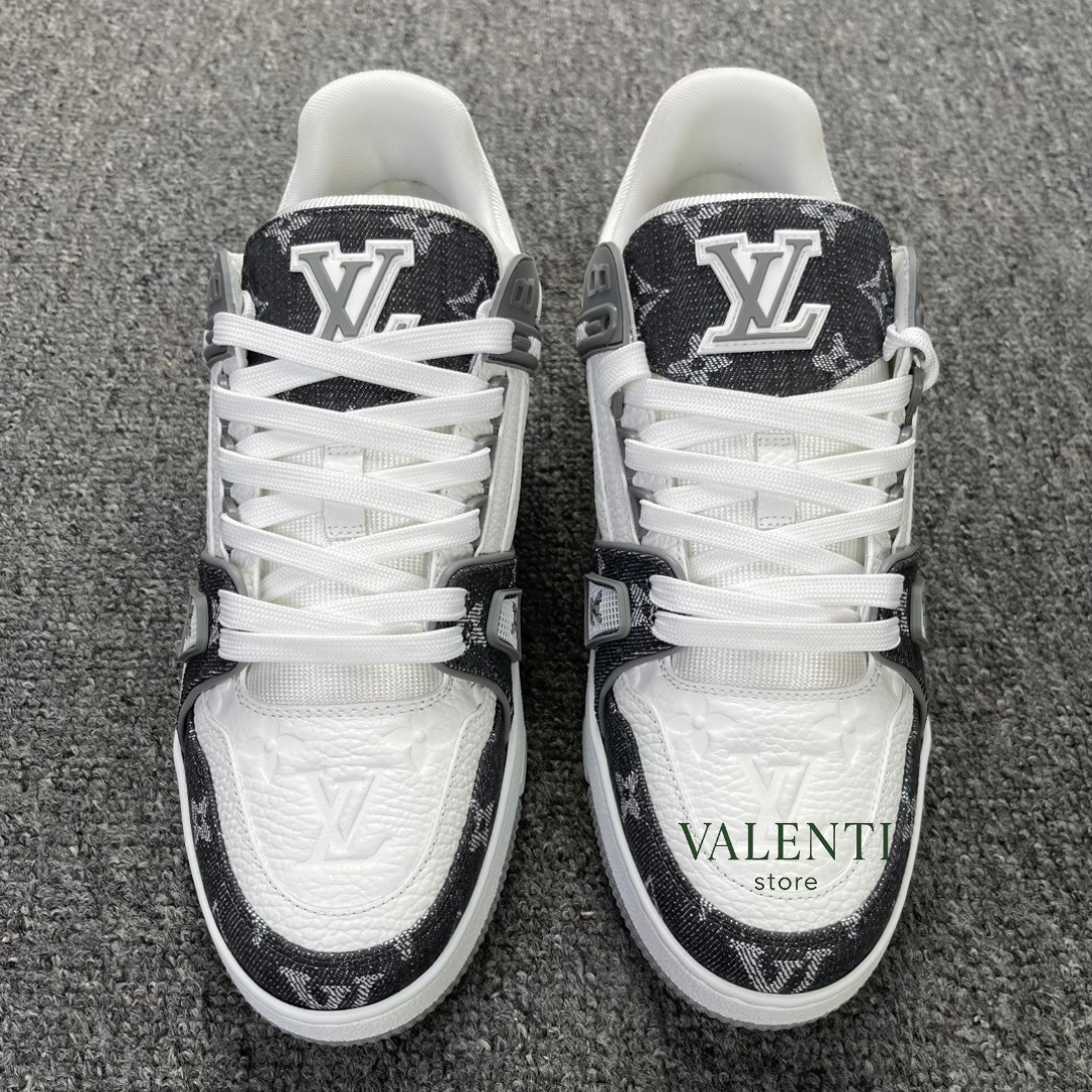 Tênis Trainer Louis Vuitton Branco/Cinza Jeans
