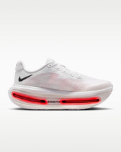 Carregar imagem no visualizador da galeria, Nike Vomero Premium - White
