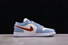 Carregar imagem no visualizador da galeria, Jordan 1 Low Blue Whisper
