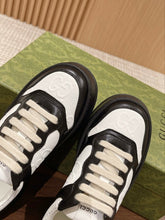 Carregar imagem no visualizador da galeria, Gucci GG Sneaker Black White
