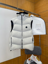 Carregar imagem no visualizador da galeria, Colete Moncler White Two
