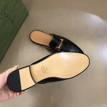 Carregar imagem no visualizador da galeria, Gucci Princetown Slipper GG
