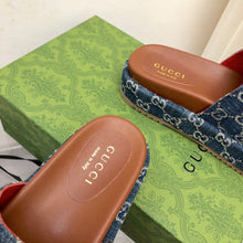 Carregar imagem no visualizador da galeria, Gucci Angelina Platform 55 mm Sandal Jacquard Denim
